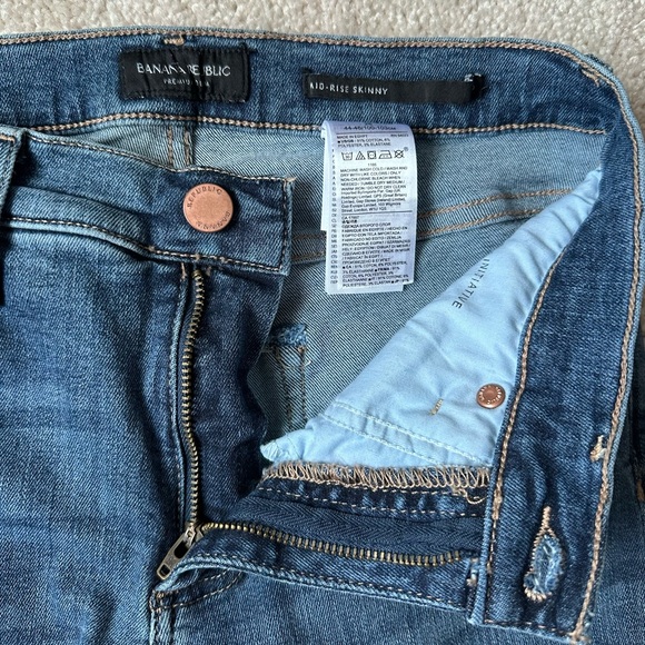 Banana Republic Mid Rise Skinny Jeans - Size: 26 - Picture 3 of 9